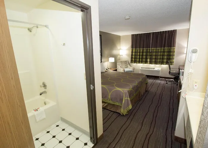 Super 8 By Wyndham Chicago O'hare Airport Hotel