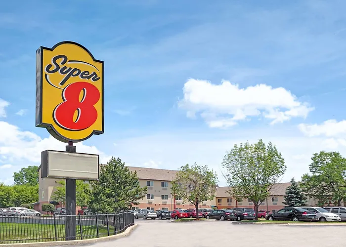 Super 8 By Wyndham Chicago O'hare Airport Hotel Elk Grove Village