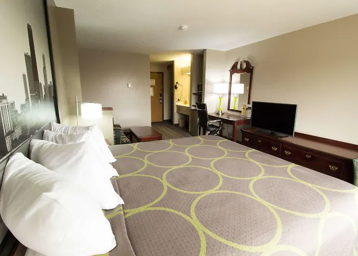 Super 8 By Wyndham Chicago O'hare Airport 2*