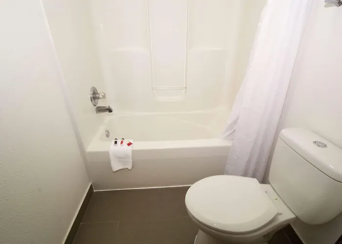Super 8 By Wyndham Chicago O'hare Airport Hotel 2*