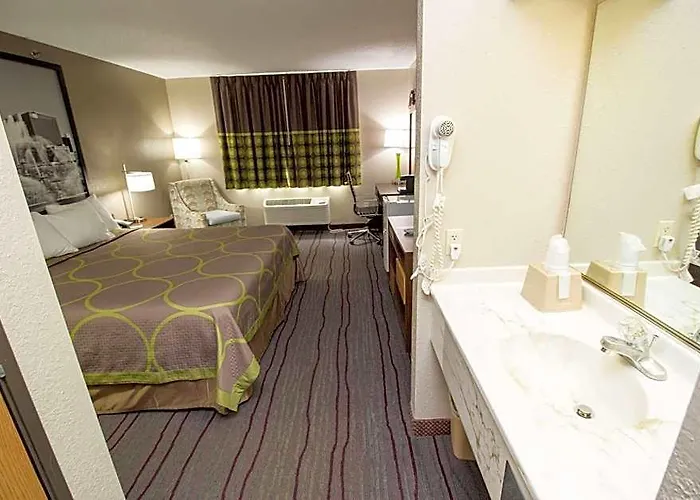 Super 8 By Wyndham Chicago O'hare Airport Elk Grove Village