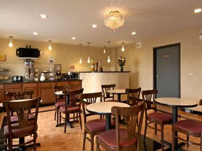 Hotel Super 8 By Wyndham Chicago O'hare Airport Elk Grove Village