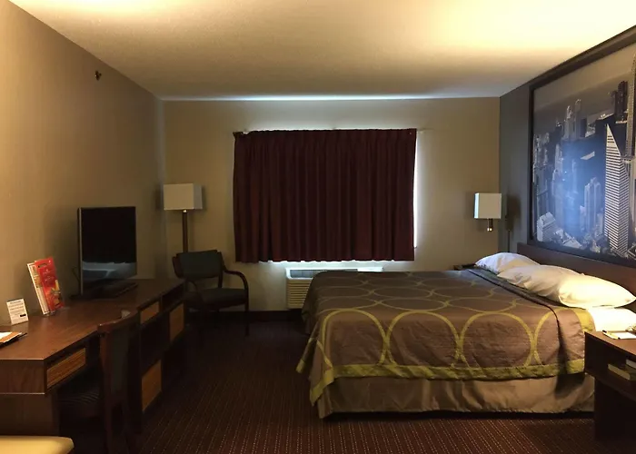 Hotel Super 8 By Wyndham Chicago O'hare Airport Elk Grove Village